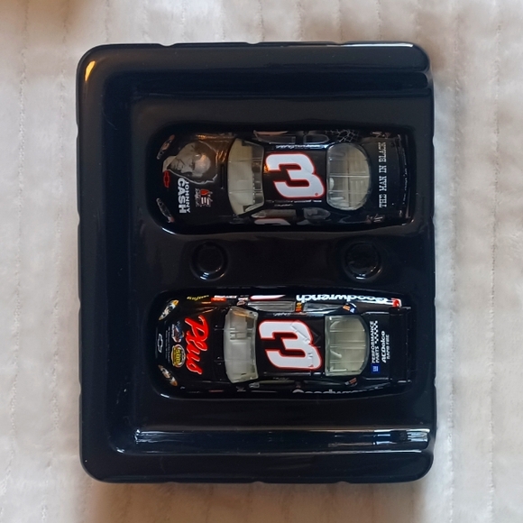 NASCAR Winner's Circle Limited Edition #3 Dale Earnhardt + Johnny Cash 2… - Picture 4 of 5